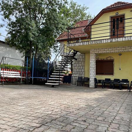 Edu Apartman Hajdúszoboszló Exteriör bild
