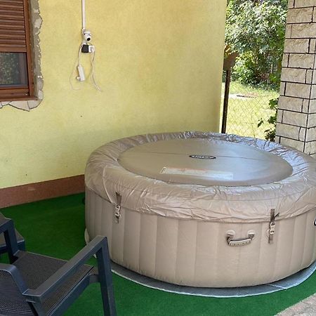 Edu Apartman Hajdúszoboszló Exteriör bild