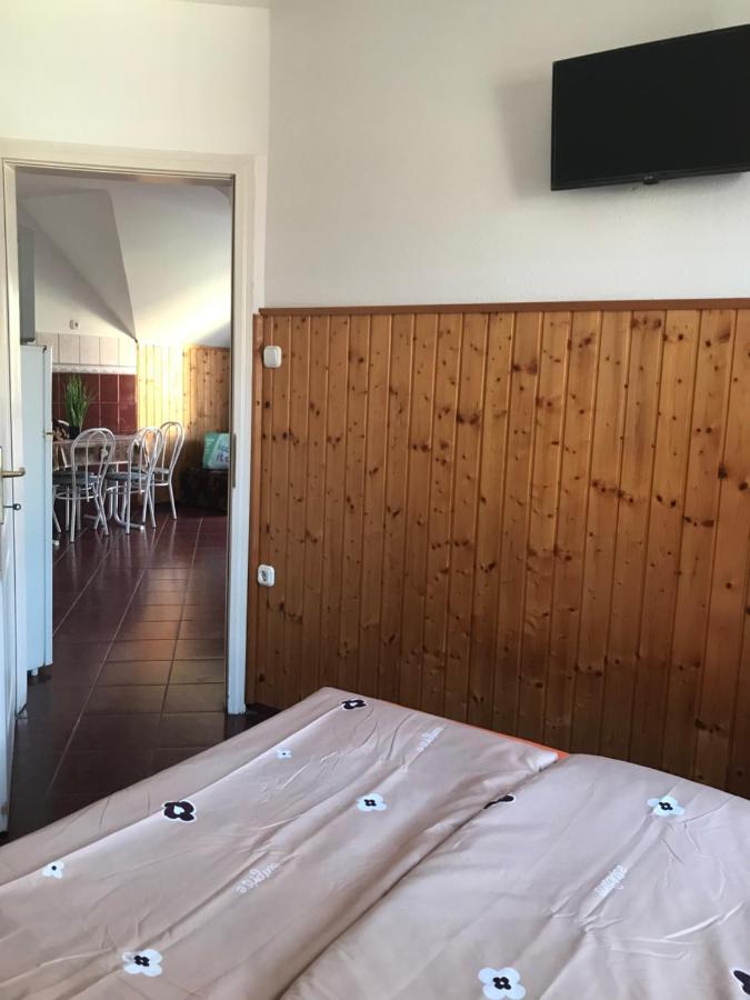Edu Apartman Hajdúszoboszló Exteriör bild
