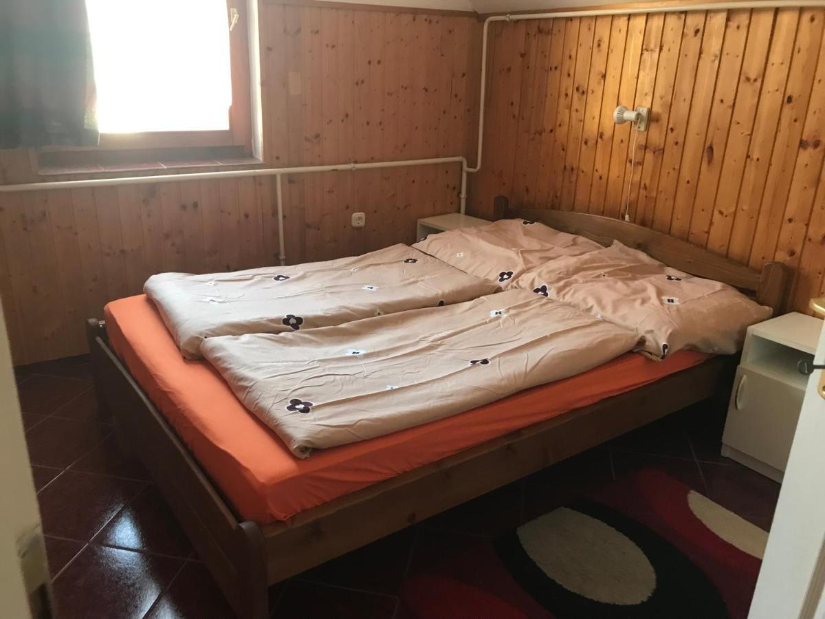 Edu Apartman Hajdúszoboszló Exteriör bild