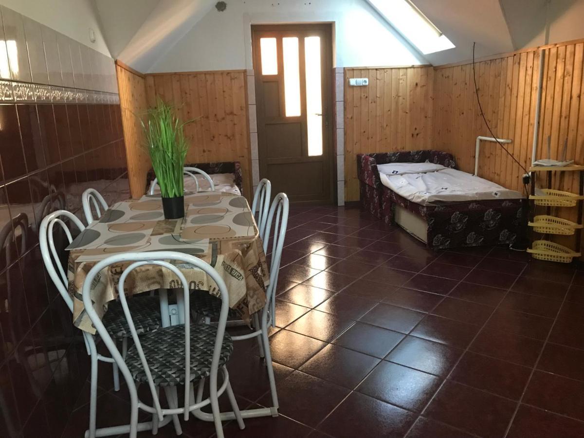 Edu Apartman Hajdúszoboszló Exteriör bild