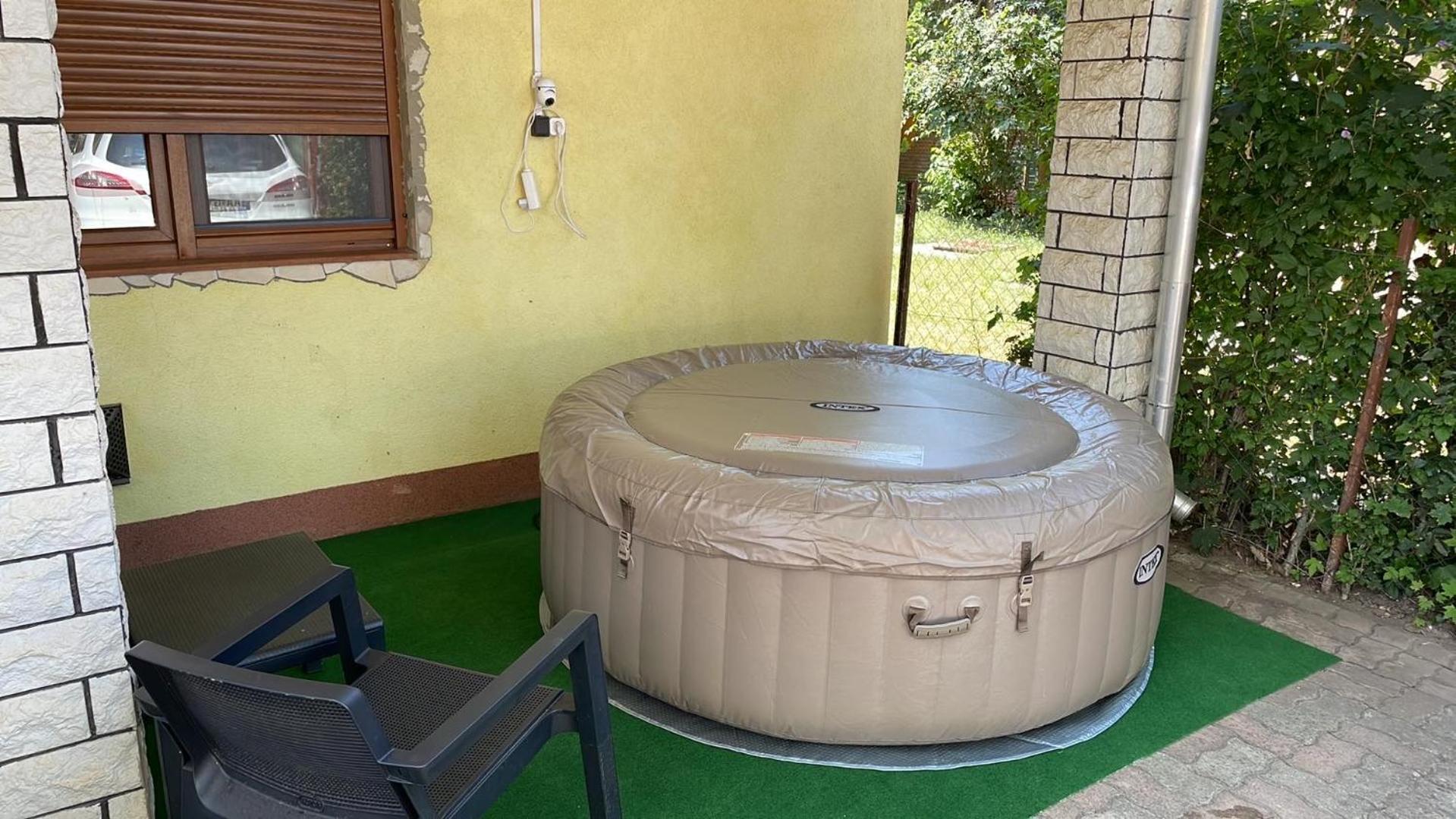 Edu Apartman Hajdúszoboszló Exteriör bild