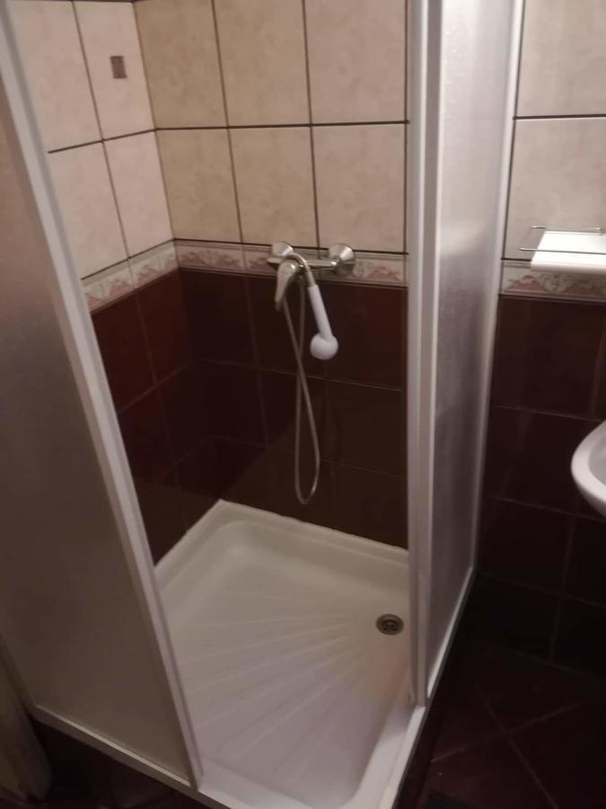Edu Apartman Hajdúszoboszló Exteriör bild